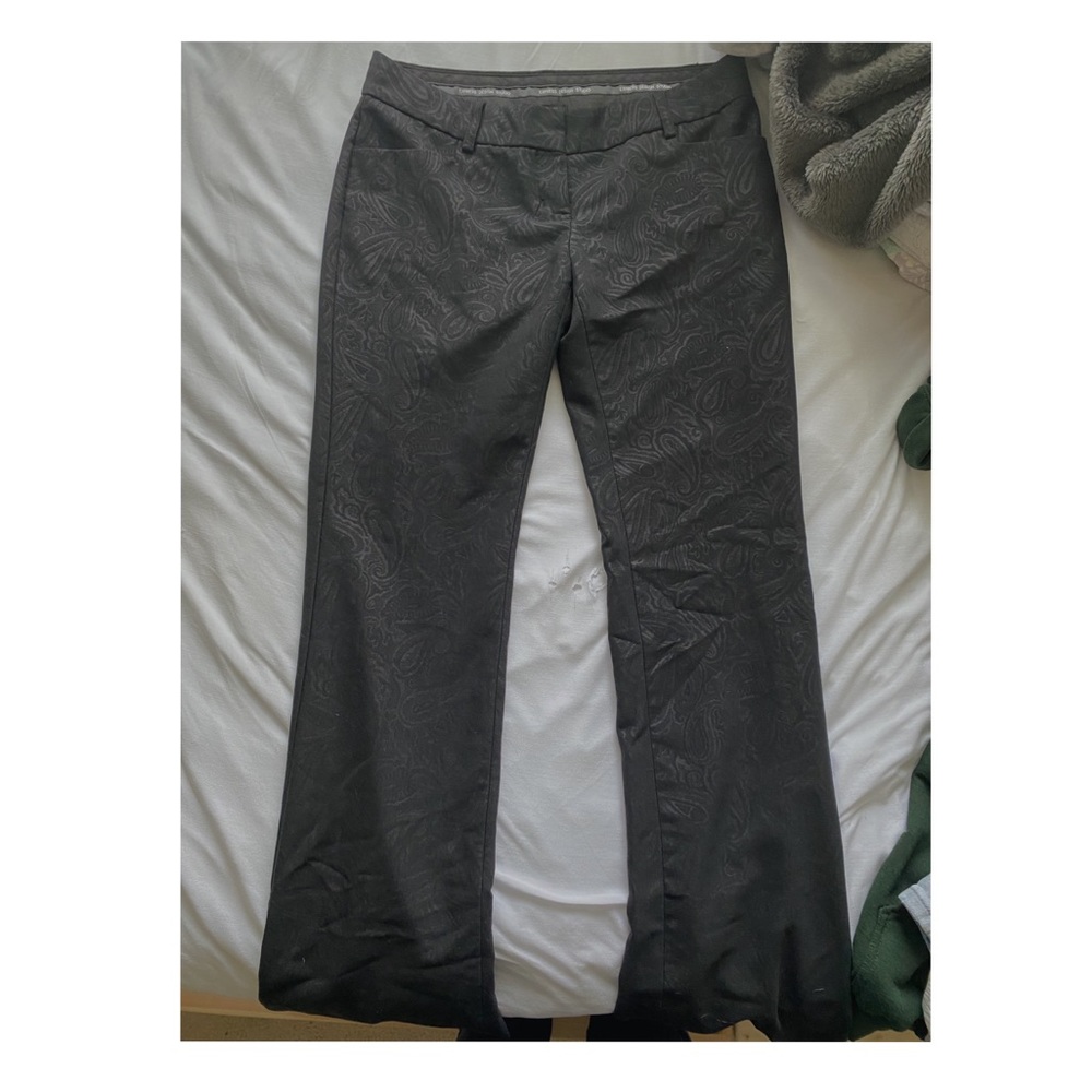 Black Low waisted/Wide leg Paisley pattern pants.